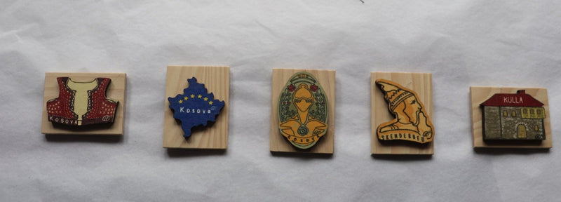 Magnets with traditional motifs