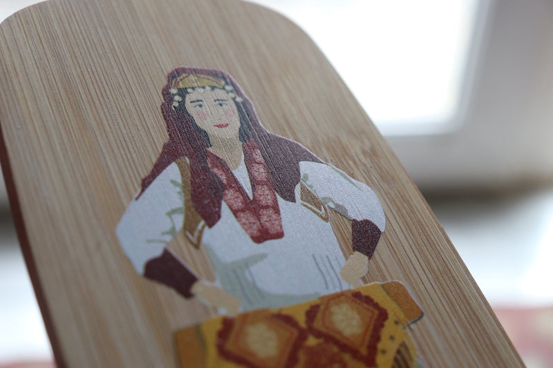 Albanian Woman - Wooden cutting board