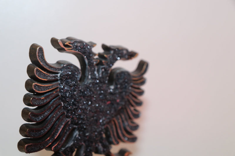 Eagle with minerals